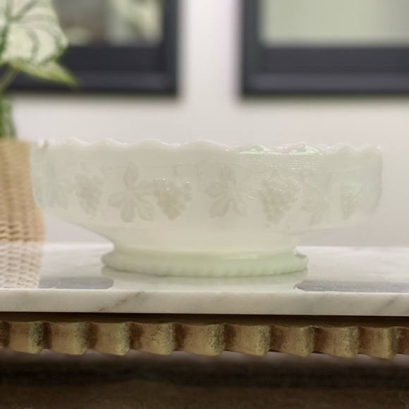 Vintage Anchor Hocking - Fire-King - Milk Glass - Grape Vine Pedestal Bowl - Picture 7 of 7